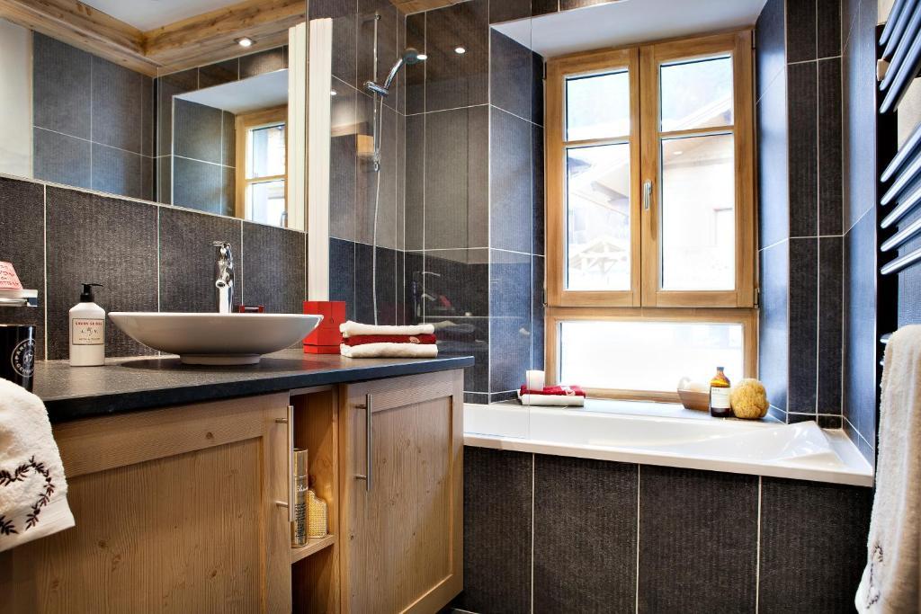 Cgh Residences & Spas Les Chalets D'Angele Chatel Room photo
